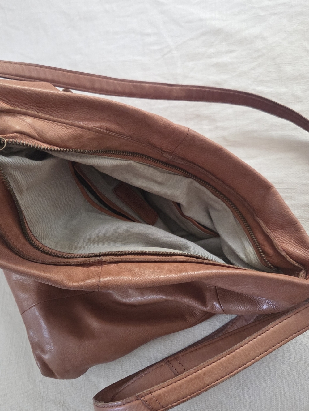 Leather Crossbody Day & Mood Malou Hobo Purse Bag *flaw - Picture 13 of 14